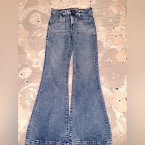 American Eagle super stretch flare legged jeans :)